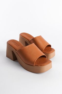 Capone Outfitters Genuine Leather Single Strap Platform Women's Slippers