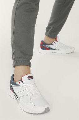 KINETIX ARION TX 2FX WHITE Man Running