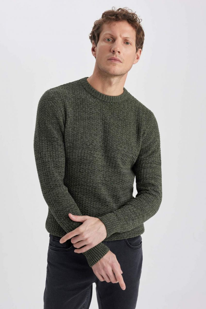 DEFACTO Standard Fit Crew Neck Knitwear Pullover