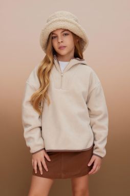 DEFACTO Girl's Oversize Fit Hooded Plush Sweatshirt