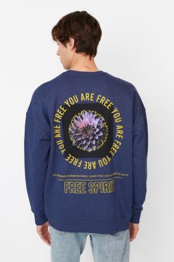 Trendyol Men's Indigo Oversize/Wide-Fit Long Sleeve Crew Neck Printed Sweatshirt