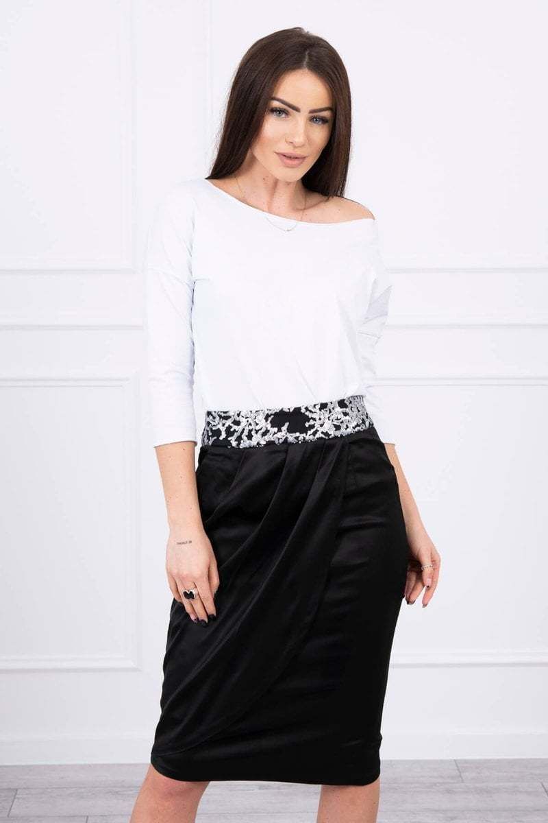 Skirt with sequins at the waist black