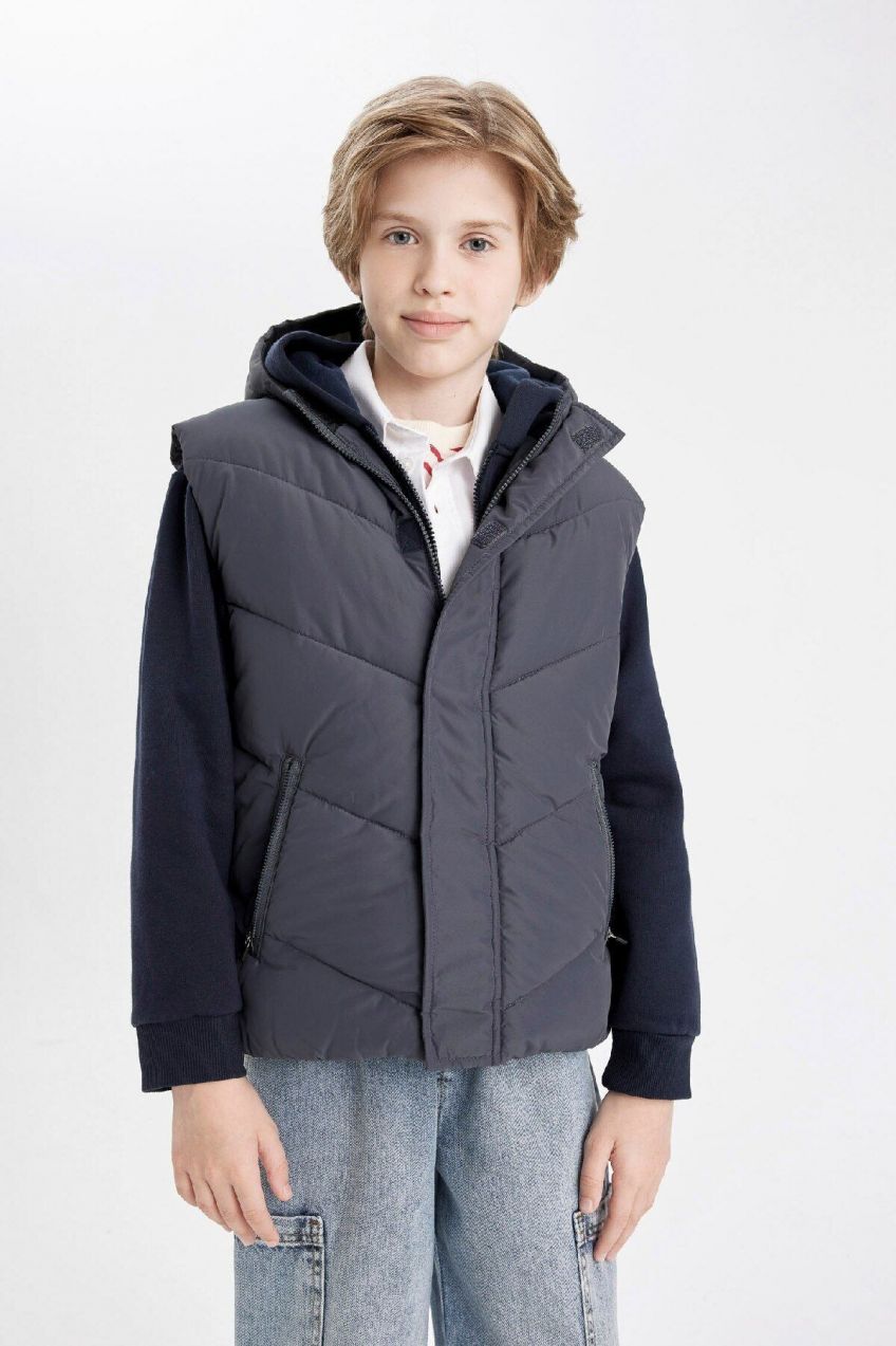 DEFACTO Boy's Water Repellent Hooded Puffer Vest