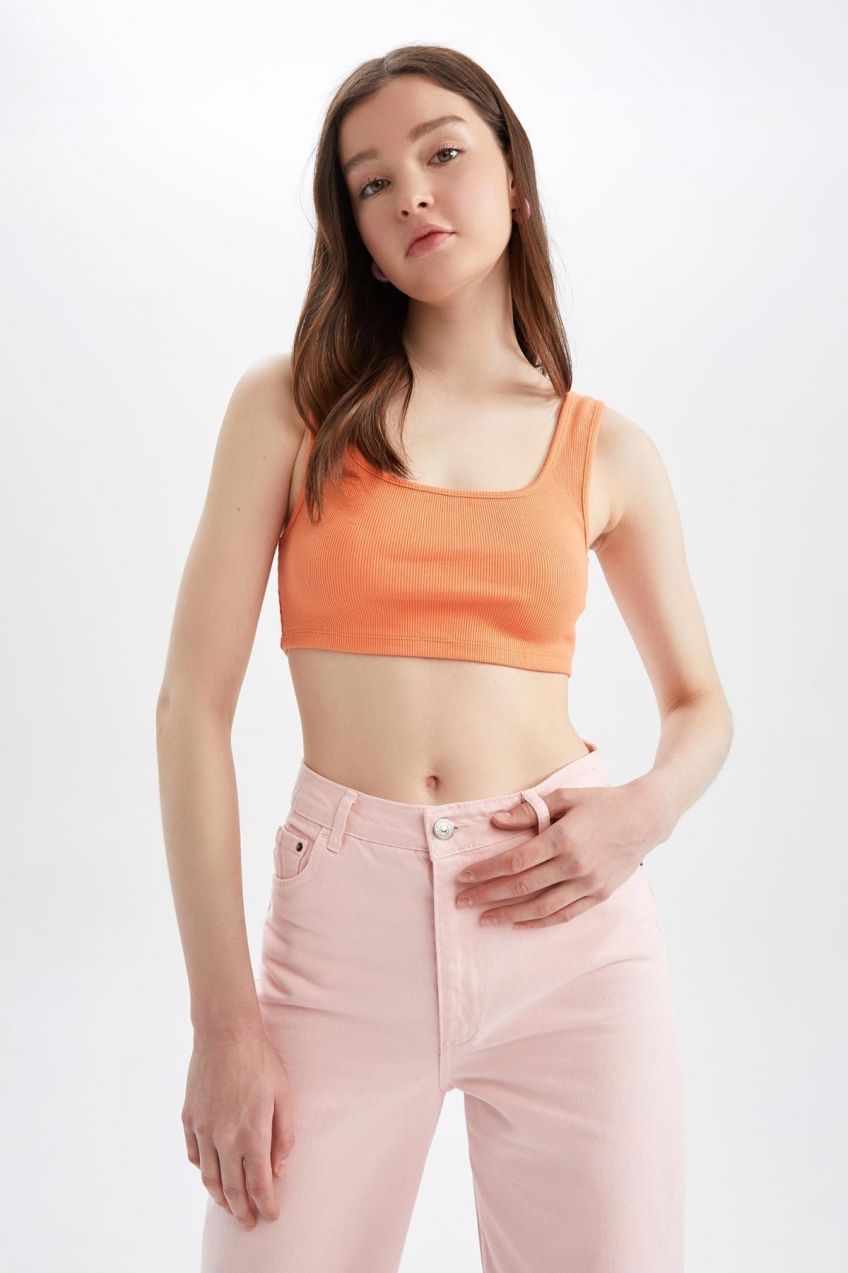 DEFACTO Slim Fit Crew Neck Ribbed Crop Undershirt