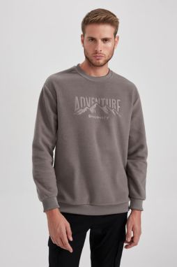 DEFACTO Discovery Channel Relax Fit Crew Neck Fleece Sweatshirt