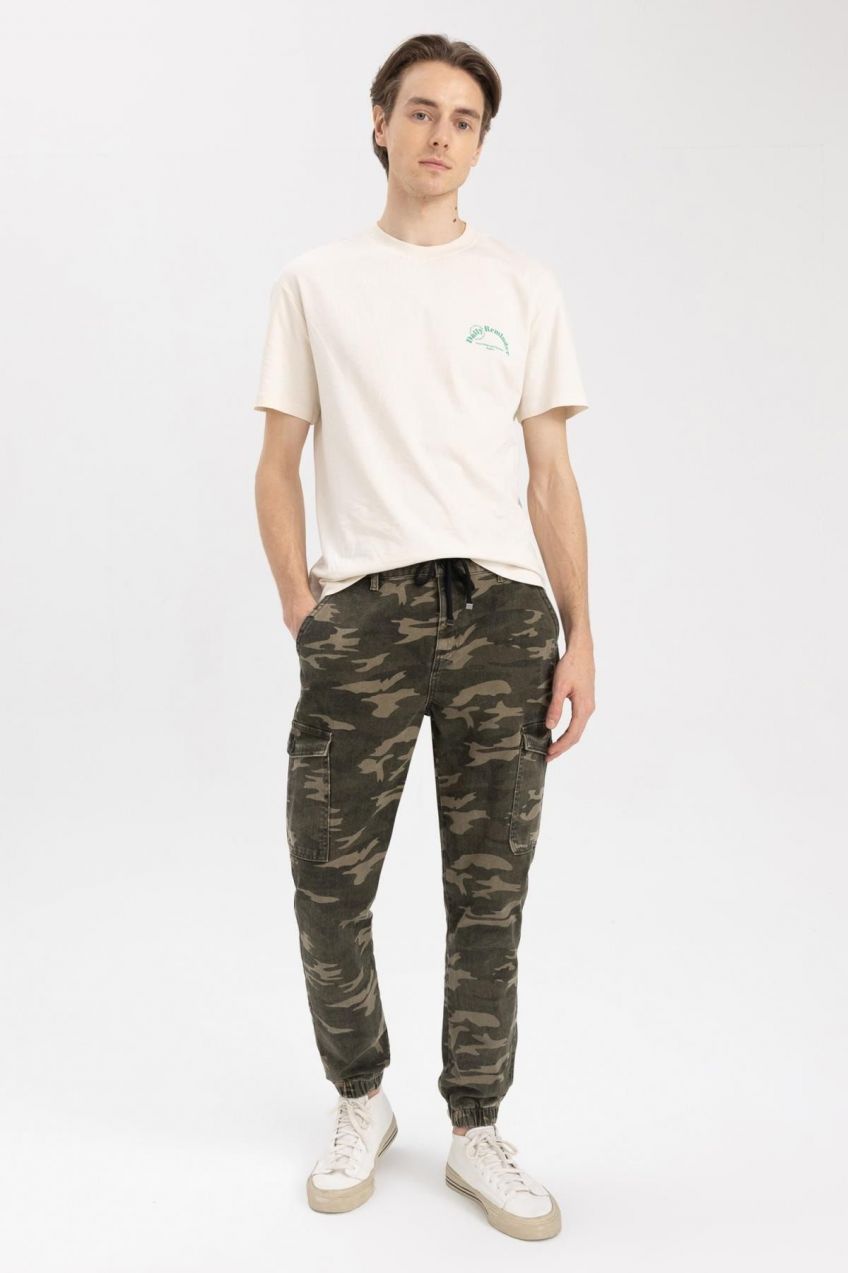 DEFACTO Regular Fit Camouflage Patterned Trousers