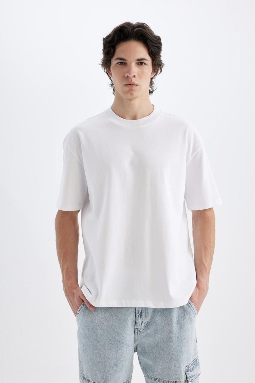DEFACTO Oversize Fit Crew Neck Short Sleeve T-Shirt