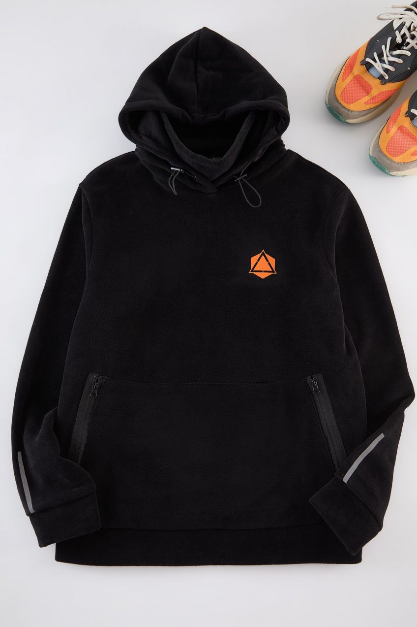 Trendyol Limited Edition Black Regular/Normal Cut Geometric Print Fleece Sweatshirt