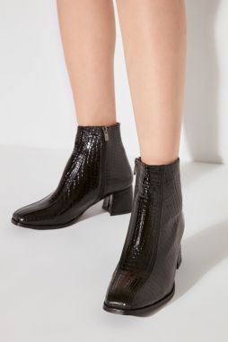 Trendyol Black Snake Patterned Women's Boots & Bootie