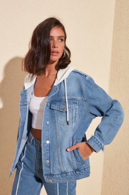Dámska bunda Trendyol Hooded