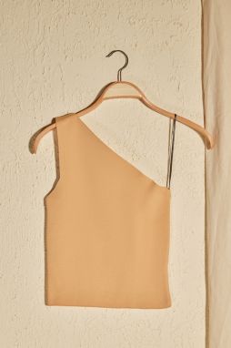 Dámska blúzka Trendyol One Shoulder