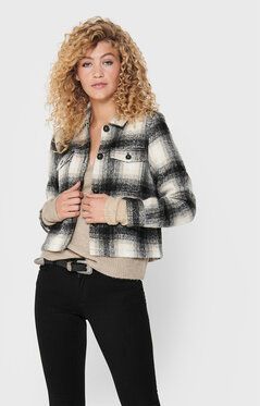ONLY Prechodná bunda Lou 15208838 Čierna Regular Fit