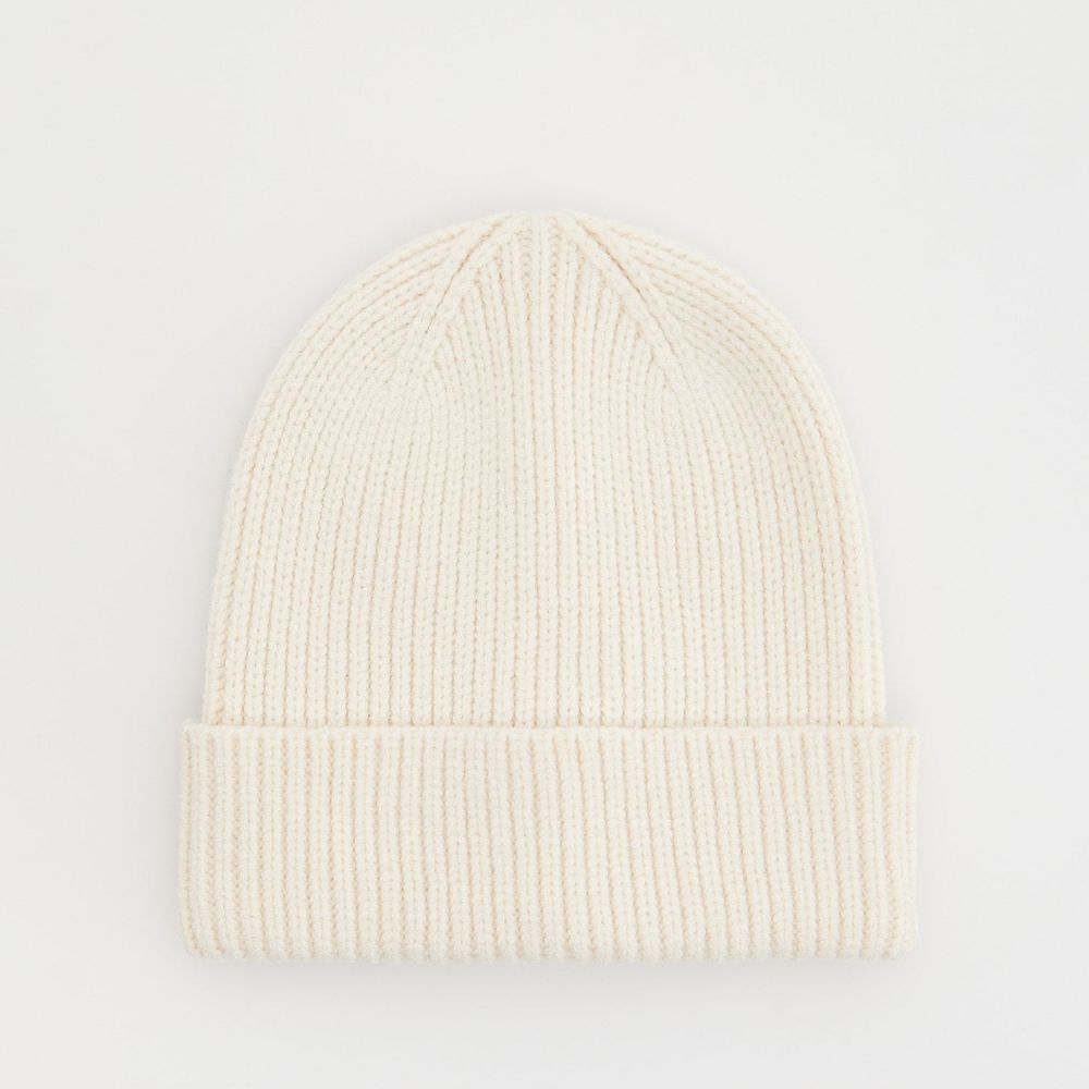 Reserved - Čiapka beanie z prúžkovaného úpletu - Krémová