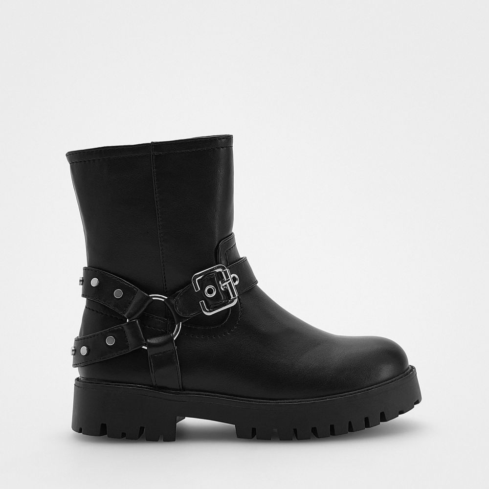 Reserved - Ladies` ankle boots - Čierna