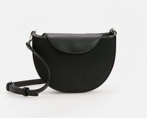 Reserved - Kabelka v štýle saddle bag s klopou - Čierna