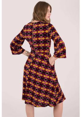 Šaty s Geo potlačou 