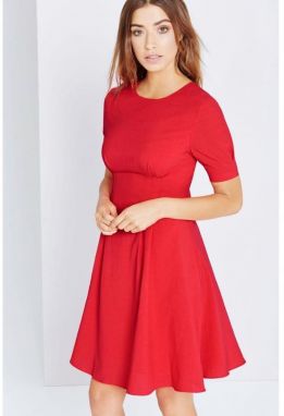Midi šaty v červenej farbe