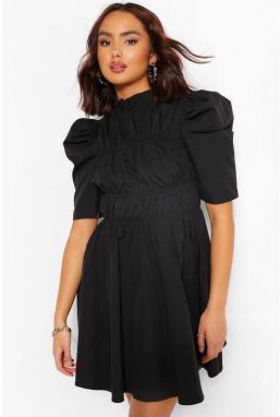 Šaty skater strihu ku krku