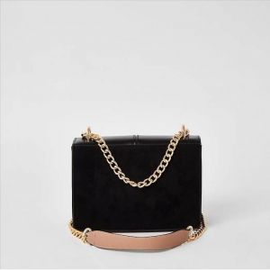 Crossbody kabelka galéria
