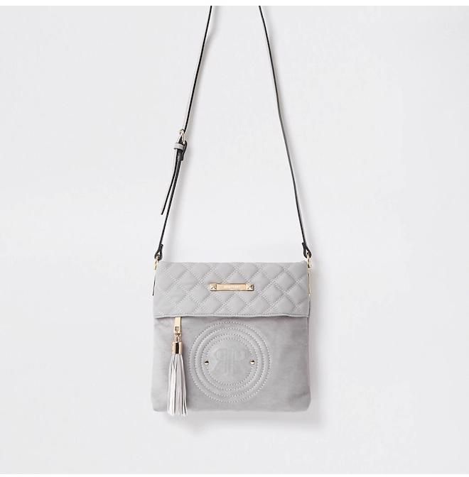 Crossbody kabelka s reliéfom