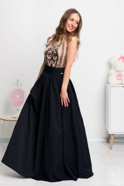 Čierna dlhá sukňa