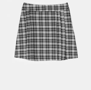 GATE Károvaná mini sukňa