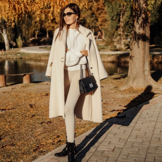 Béžový outfit