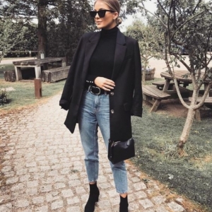 Čierny jesenný look s rolákom 
