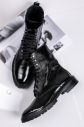 Čierne kožené lakované členkové šnurovacie topánky Sezita galéria