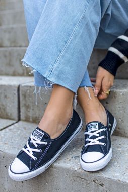 Čierne nízke tenisky Chuck Taylor All Star Ballet Lace Slip