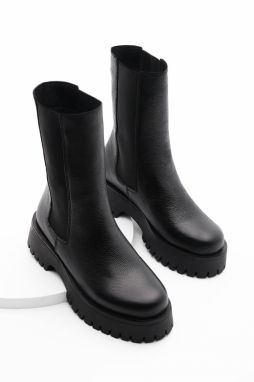 Marjin Women's Genuine Leather Daily Boots With Thick Serrated Soles Elastic Side Bands Bucree Black.