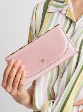 Elegant light pink wallet