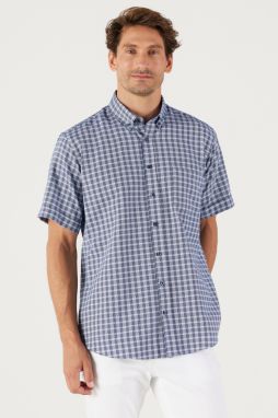 ALTINYILDIZ CLASSICS Men's Navy-White Comfort Fit Comfy Cut Buttoned Collar Check Short Sleeve Shirt.