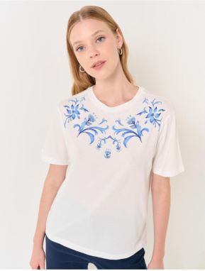 Jimmy Key White Short Sleeve Embroidered Floral Detail T-Shirt.