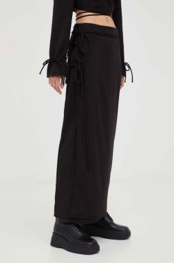 Sukňa Gestuz čierna farba, midi, rovný strih